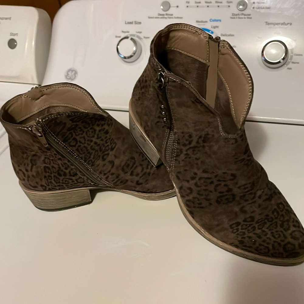 Cavenders bootie